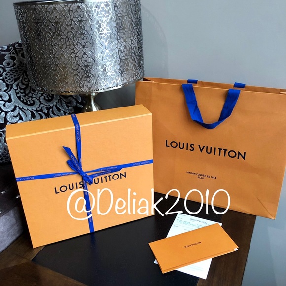 SOLD! Louis Vuitton Toiletry XL Pouch Giant Mono - Picture 8 of 8